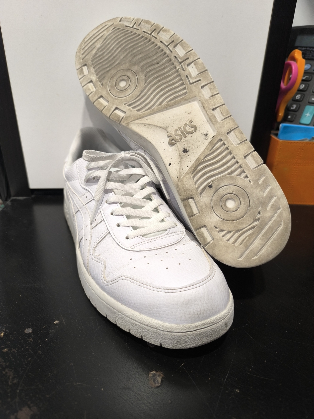 Asics Men’s White Leather Low-Top Sneakers